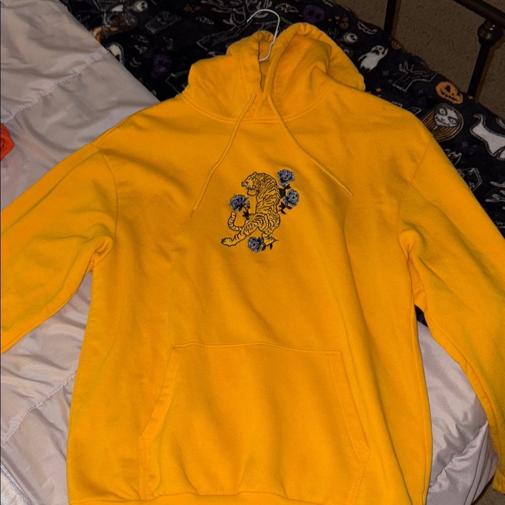 Yellow Tiger Embroidered Men's Hoodie